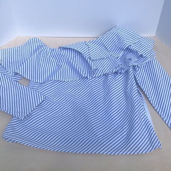 Gap One-Shoulder Ruffle Top   - Picture 8 of 8